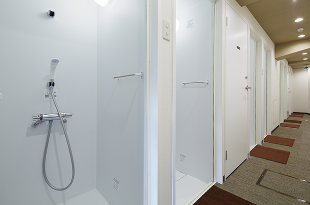 シャワールーム